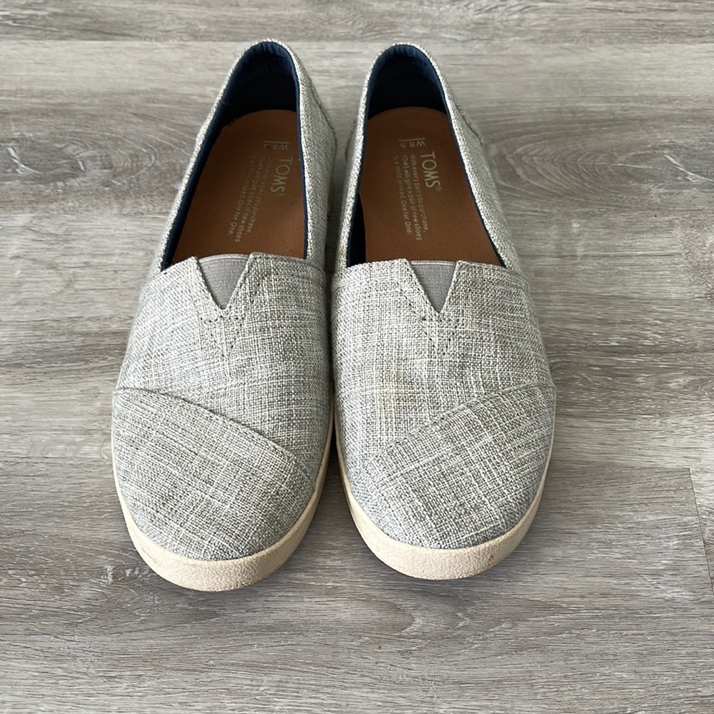 Tom’s slide one. Size 8.5